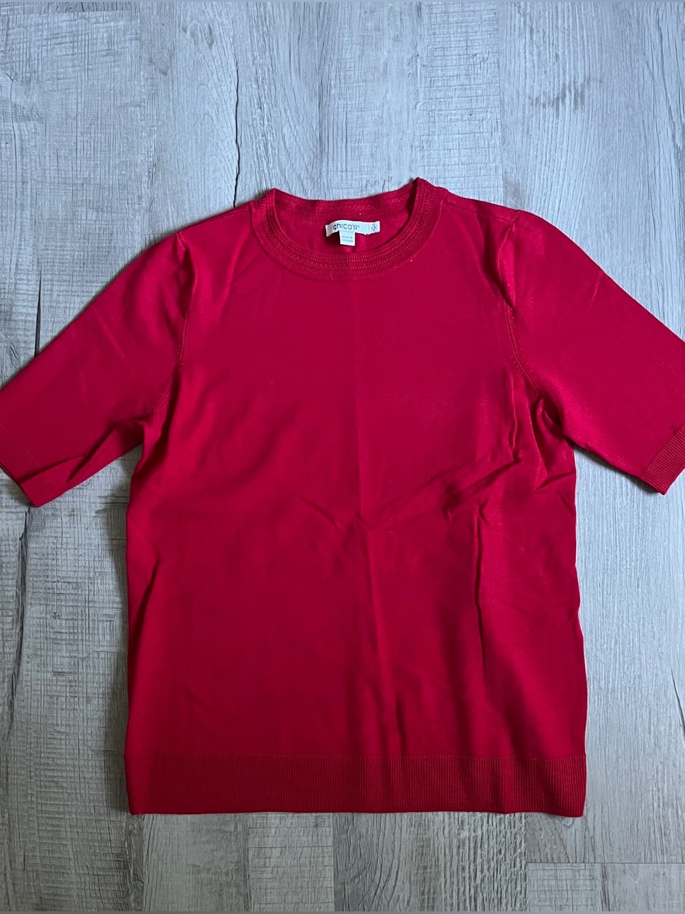 Chico’s short sleeve red light sweater size 0 like new condition